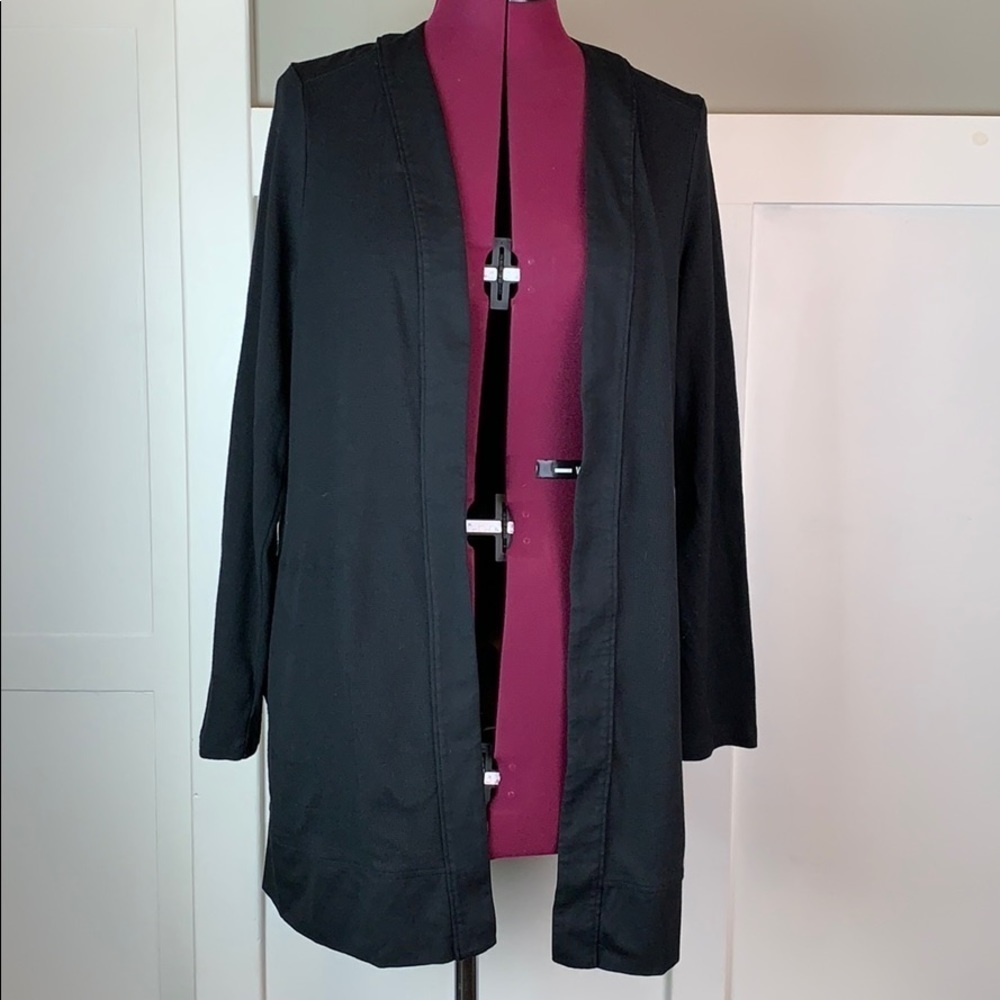 J. Jill light cardigan EUC black with pockets M